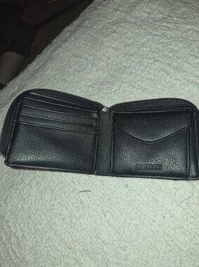 Roots Black Leather Zip Card & Key Organizer